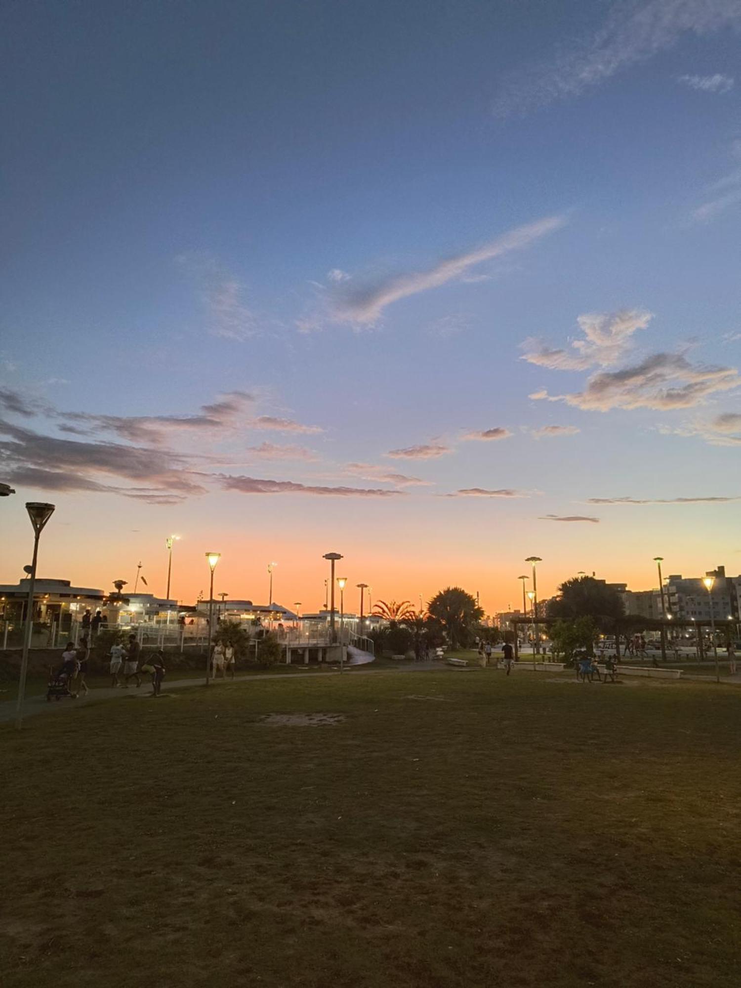 Appartamento Apartamento Com Vista Para Praia Do Forte Em Cabo Frio Esterno foto