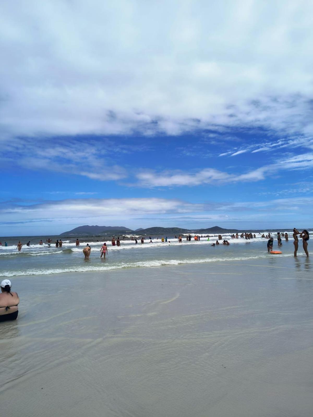 Appartamento Apartamento Com Vista Para Praia Do Forte Em Cabo Frio Esterno foto